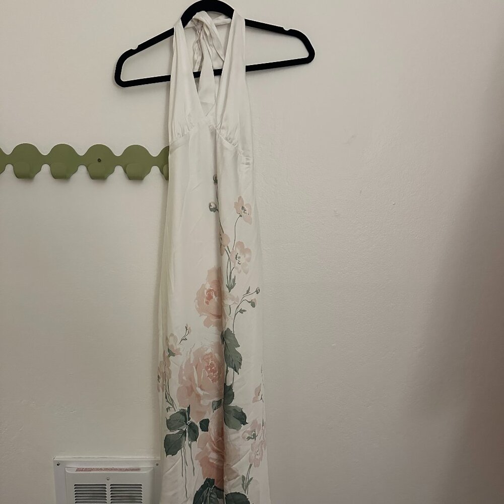 *NWT, Never Worn* Abercrombie Halter Neck White Floral Midi Dress